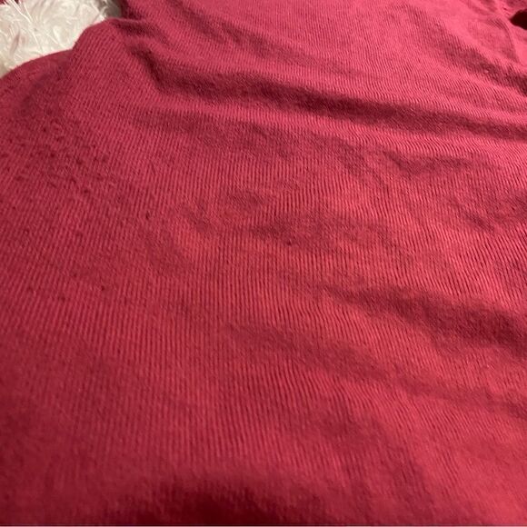 Tunic length pink/magenta button sweater. No tags. Possibly medium - Picture 5 of 5
